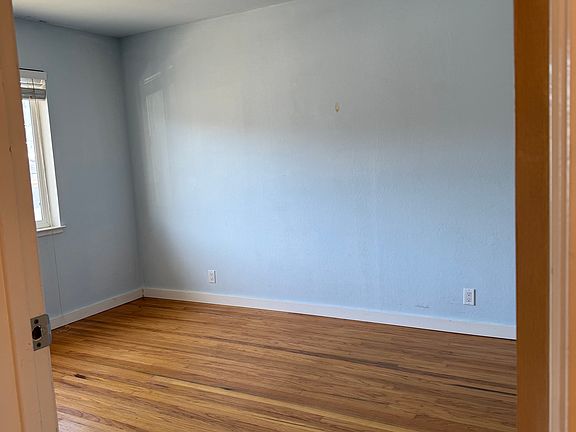 5th image of 137 Saint Francis Blvd
