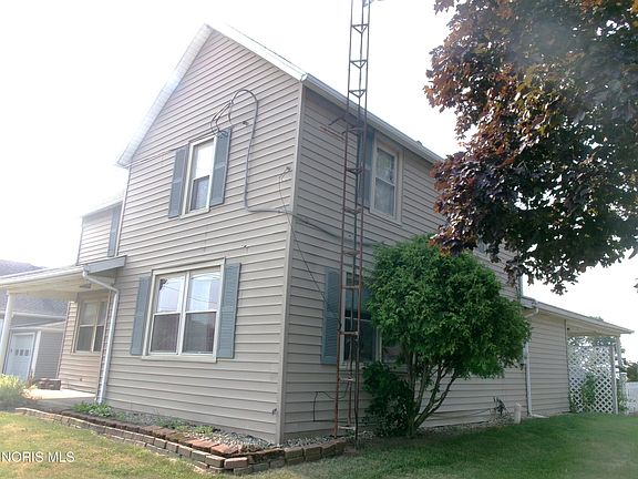 3rd image of 104 E Main Cross St