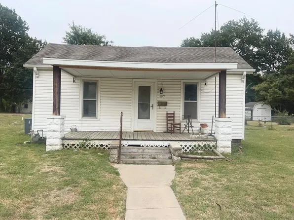 1017/1019 E 4th St, Pittsburg, KS 66762