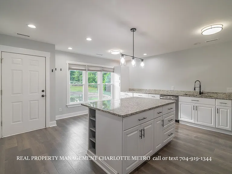 17429 Tuscany Ln — Photo 7