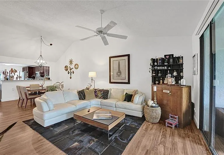 7533 Glendevon Ln #907 — Photo 16
