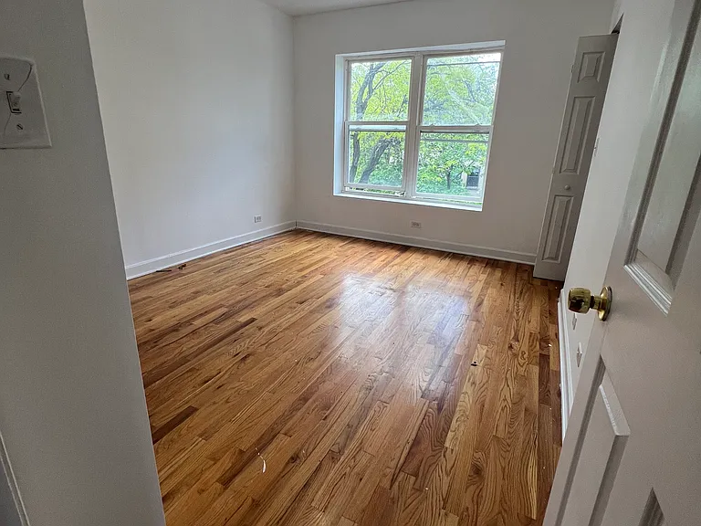 6303 N Rockwell St #3 — Photo 7