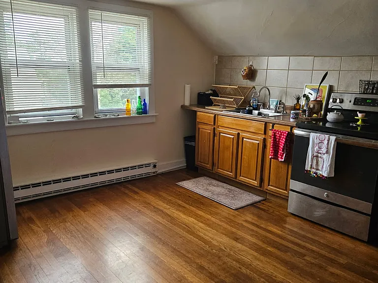 10 Beach St #3 — Photo 4