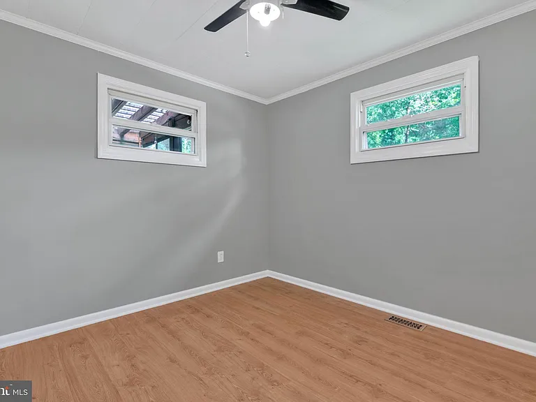 8206 Waterford Rd — Photo 16