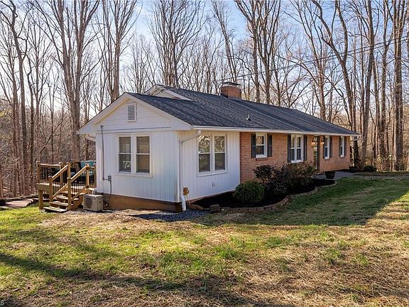 4th image of 9849 Styers Ferry Rd