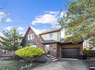 843 Belle Ave, Teaneck, NJ 07666