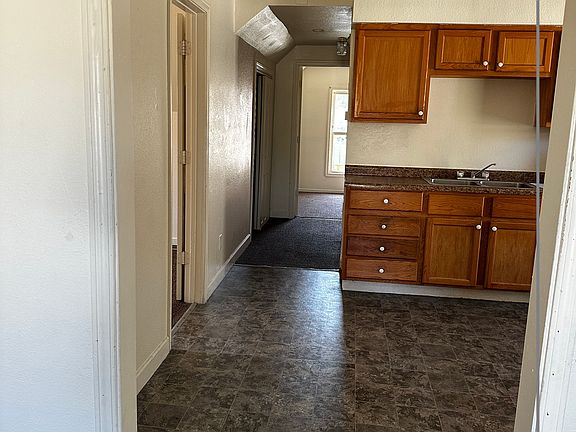 2nd image of 1634 Charles St #2