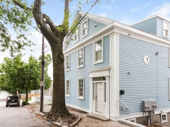 36 Arnold St #2, Providence, RI 02906