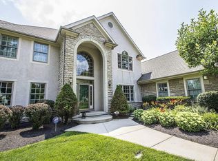 8570 Fallgold Ln, Westerville, OH 43082