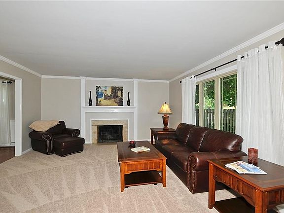 3rd image of 7028 N College Ave