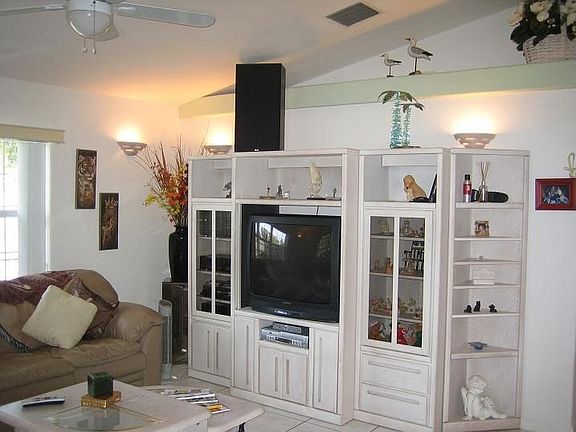 Living room 2