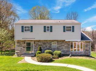 31 Sipe Rd, Coraopolis, PA 15108