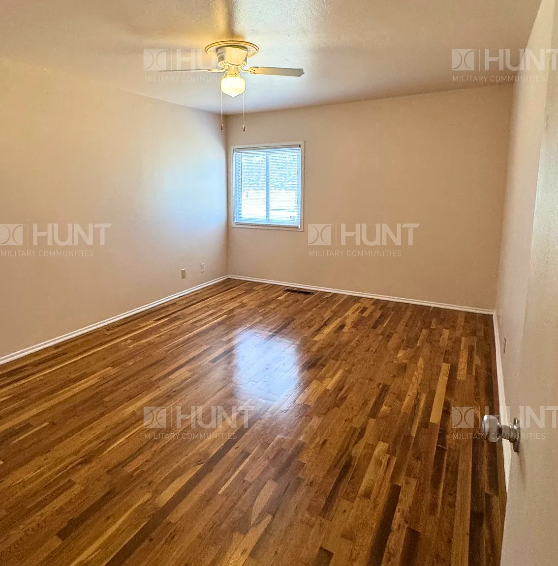 3 bed, 1155 sqft, $1,925 — Photo 4