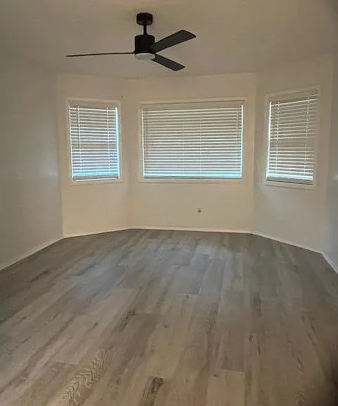 8004 Miramar Ave — Photo 2