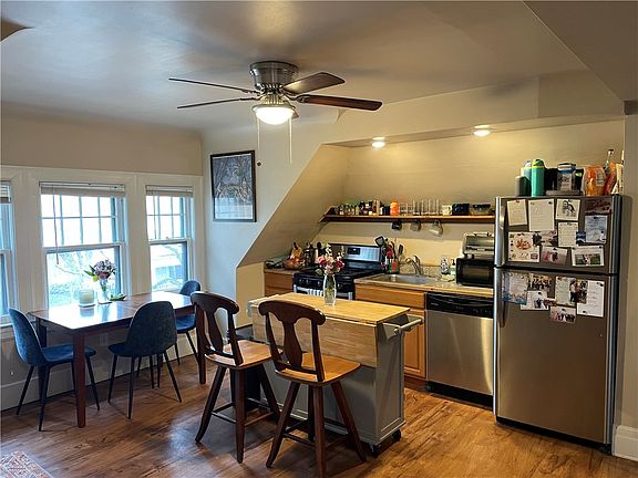 2nd image of 24 Sibley Pl APT 4