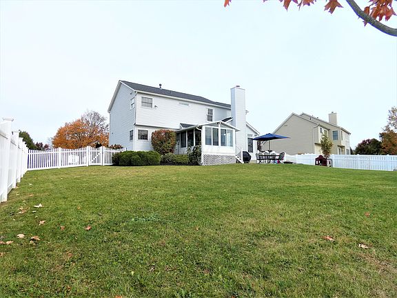 3rd image of 9153 Palomino Dr