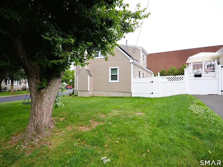 430 Berkeley Rd — Photo 33