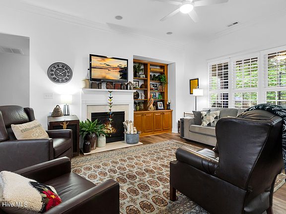 2nd image of 1113 Coral Reef Drive