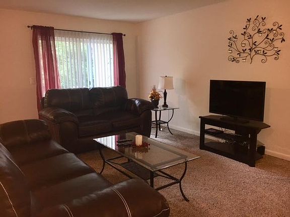2nd image of 250 Jamestown Cir