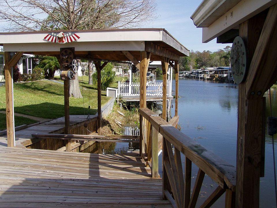 boat dock  9 X 19.5 ft