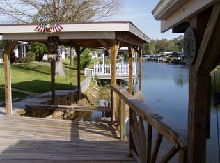 31548 Terrace Dr, Tavares, FL 32778