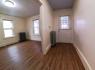 18 Willow St, Pittsfield, MA 01201