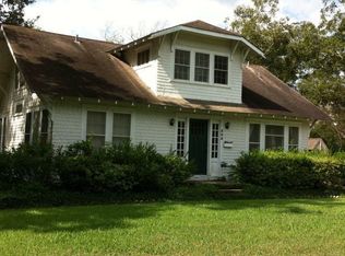 503 Gilbert St, Edna, TX 77957