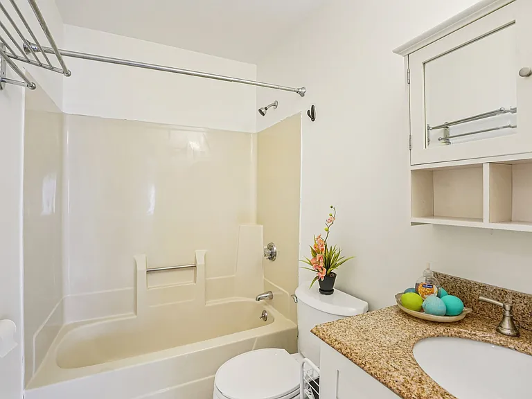 35 Desmoines Rd #209 — Photo 14