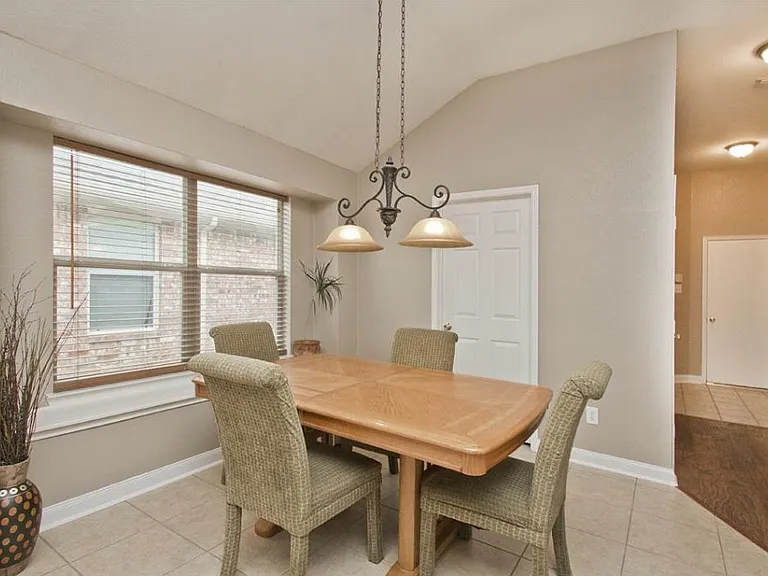 11937 Brown Fox Dr — Photo 3