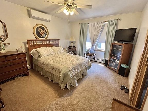 3rd image of 161 Otis St #2