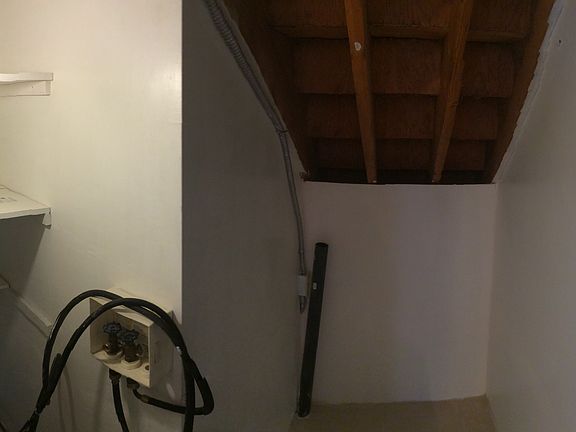 4th image of 1417 Corona Dr