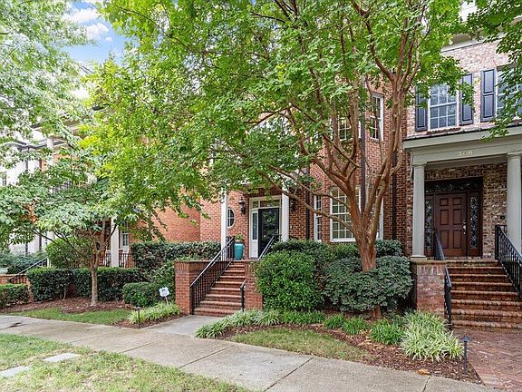 3rd image of 307 Circle Park Pl