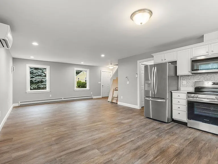 353 1/2 South St #1 — Photo 5