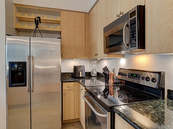 4th image of 3225 Turtle Creek Blvd APT 243