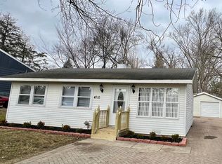 4710 Rose St, Crystal Lake, IL 60014