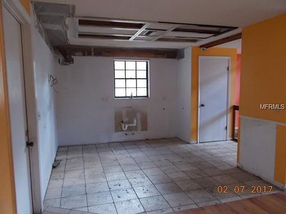 4th image of 25343 Glen Eagles St