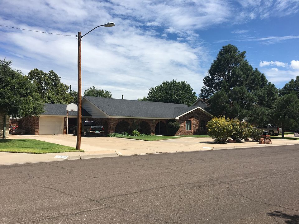 1st image of 2706 N Jade Ave