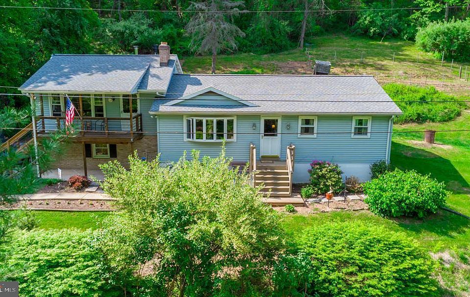 1st image of 1305 Bremer Rd