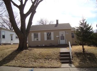 1665 W 37th St, Davenport, IA