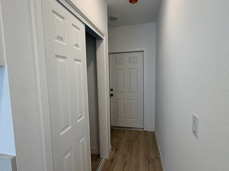 13637 Washington Ave — Photo 4