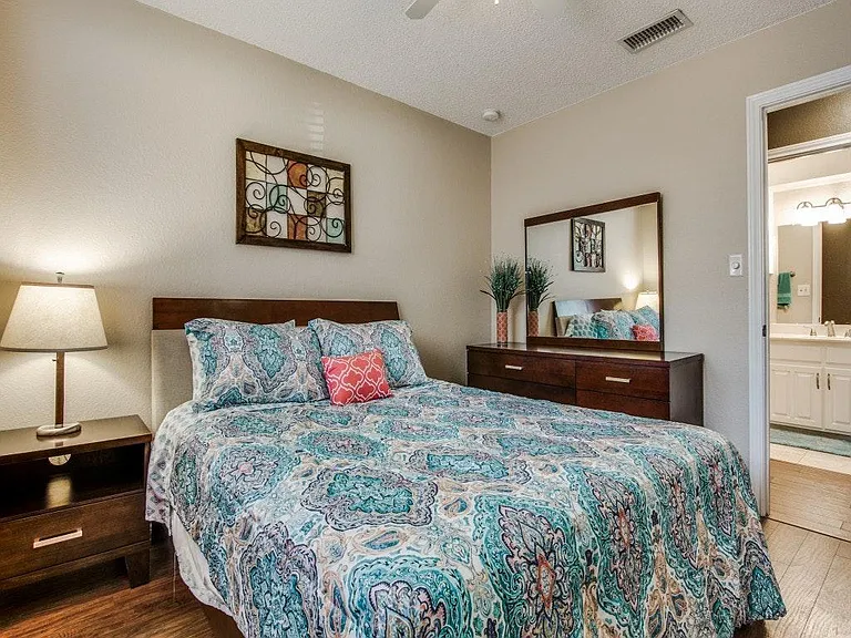 2nd bedroom.
