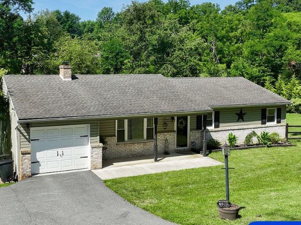 888 Country Ln