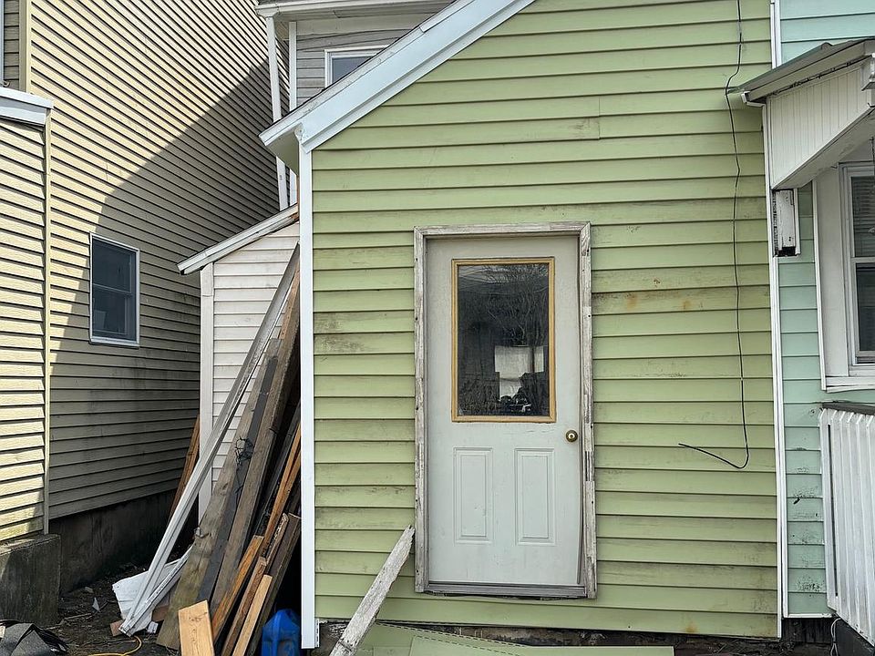 2nd image of 325 W Ridge St