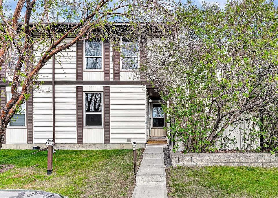 1st image of 3200 W 60th St NE #33