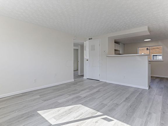 2nd image of 3600 Cushing Dr