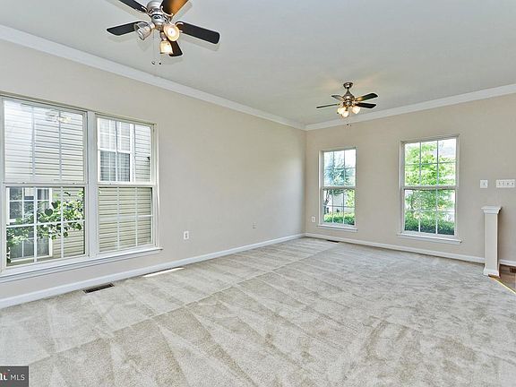 5th image of 9319 Hedgeford St