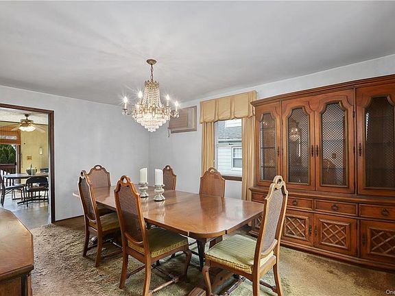 5th image of 35 Cowdrey St