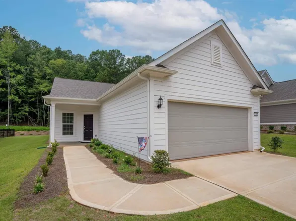 1300 Starboard Way, Greensboro, GA 30642