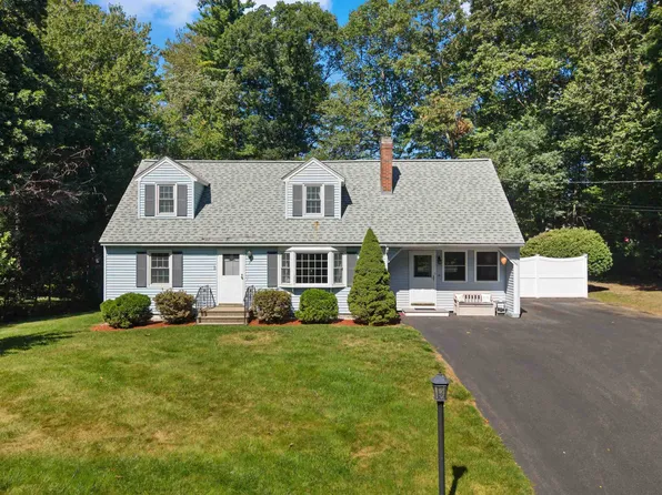7 Olde Coach Road, Derry, NH 03038