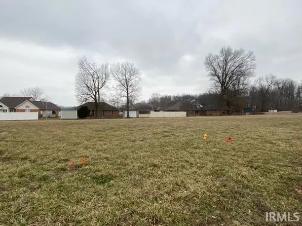 8800 Jenkins Dr, Evansville, IN 47725